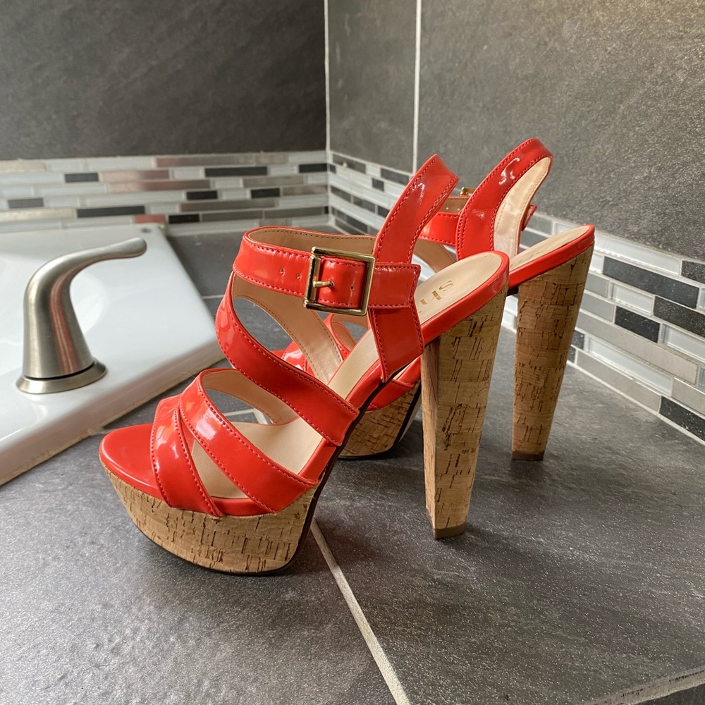 Shi by Journeys cork heels
